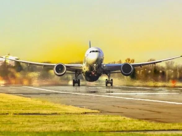 vr-poperedno-zaprovadila-derzhavniy-zbir-za-pasazhiriv-ta-vantazh-pid-chas-aviaperelotiv