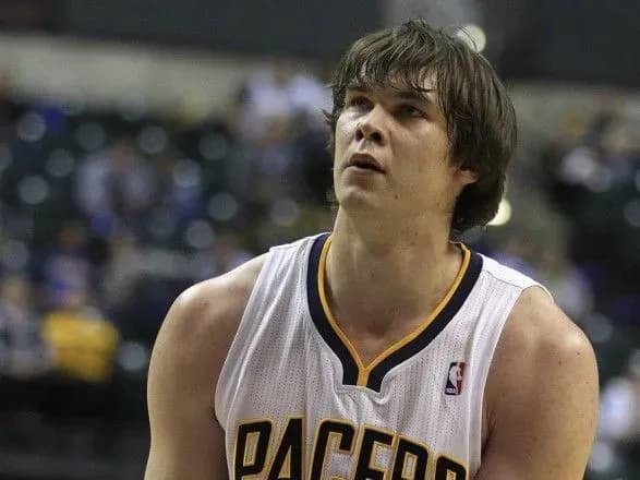 ukrayinskiy-tsentroviy-nazvav-naybilshu-pomilku-v-karyeri-nba