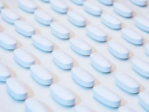 vooz-pripinyaye-klinichni-viprobuvannya-nebezpechnogo-gidroksikhlorokhinu-na-patsiyentakh-z-covid-19