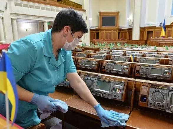 elektronniy-dokumentoobig-u-vr-nardepi-prokhodyat-navchannya-z-tsifrovoyi-gramotnosti