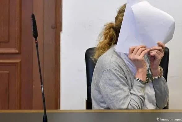 u-nimechchini-zasudili-medsestru-za-sprobu-otruyiti-koleg-pechivom-z-likami