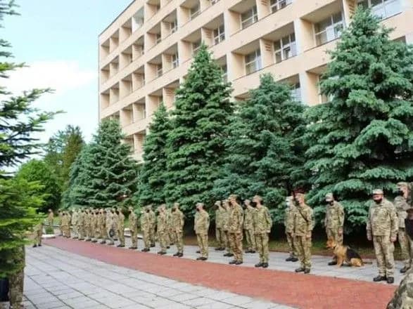 ukrayinski-mirotvortsi-vidbuli-do-kosovo