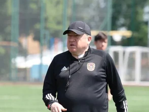 nastavnik-grozniy-pripiniv-spivpratsyu-iz-inozemnim-klubom