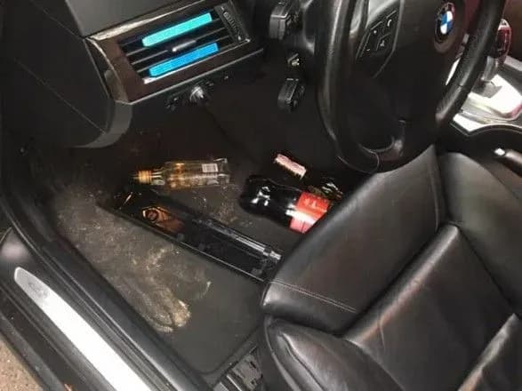 u-lvovi-netvereziy-vodiy-bmw-pokusav-politseyskogo