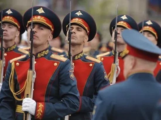 mzs-ukrayini-prokomentuvalo-provedennyam-tak-zvanikh-viyskovikh-paradiv-na-timchasovo-okupovanikh-teritoriyakh