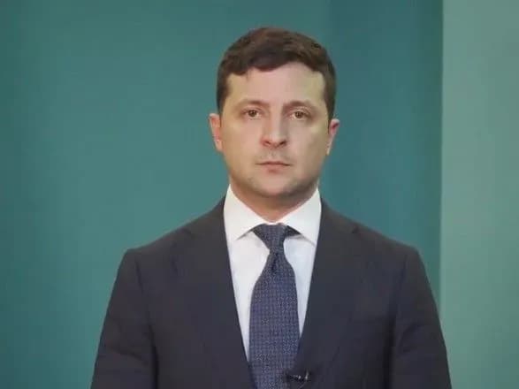 yakscho-ne-zupiniti-pandemiyu-v-ukrayini-otrimayemo-pik-zakhvoryuvanosti-pryamo-posered-lita-zelenskiy