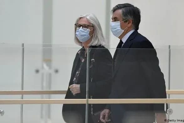 ekspremyera-frantsiyi-fiyona-zasudili-do-dvokh-rokiv-vyaznitsi