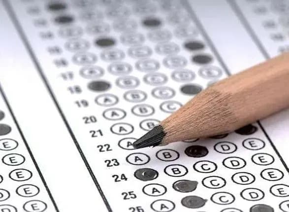 zno-v-magistraturu-11-vstupnikiv-ne-pustili-ispit-z-inozemnoyi-movi-cherez-oznaki-grz