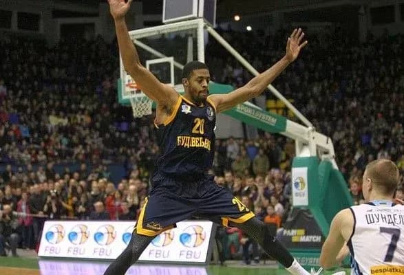 kolishniy-basketbolist-nba-povernuvsya-do-ukrayinskogo-chempionatu