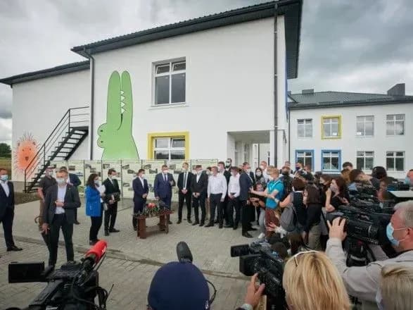 velike-budivnitstvo-na-volini-tsogo-roku-bude-zbudovano-sim-shkil-i-tri-ditsadki-zelenskiy