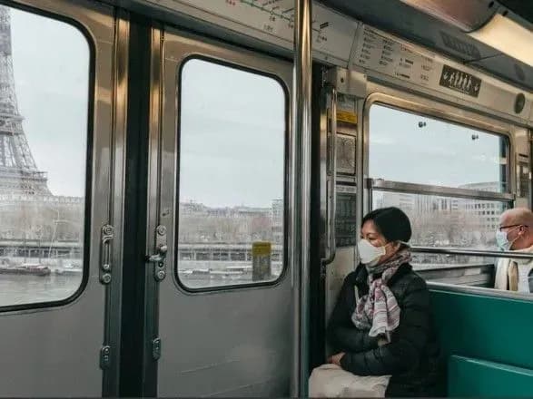 kilkist-zhertv-koronavirusu-u-frantsiyi-perevischila-30-tis-osib