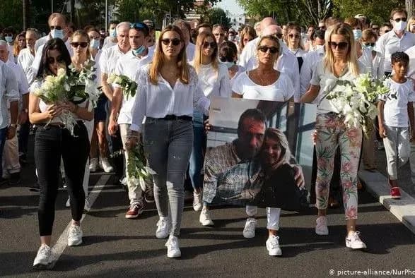 u-frantsiyi-vimagayut-zhorstkogo-pokarannya-za-vbivstvo-vodiya-avtobusa