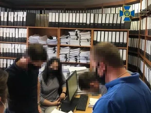 u-dnipri-chinovniki-nezakonno-peredali-u-komertsiynu-vlasnist-zemlyu-vartistyu-1-5-mlrd-grn-sbu