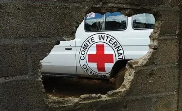 v-ordlo-propustili-sim-vantazhivok-z-gumanitarnim-vantazhem