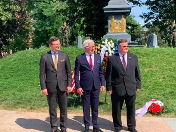 noviy-format-ukrayina-litva-ta-polscha-ogolosili-pro-stvorennya-lyublinskogo-trikutnik