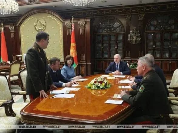 u-minsku-pidtverdili-uchast-vagnerivtsiv-u-boyakh-na-donbasi-viklikayut-posliv-ukrayini-ta-rf