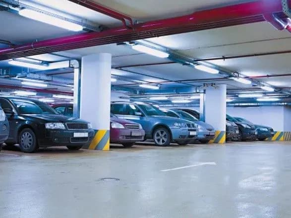 u-kiyevi-oblashtuyut-perekhoplyuyuchi-parkingi-poblizu-shesti-stantsiy-metro