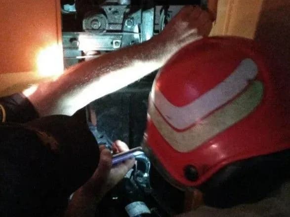 na-odeschini-obirvavsya-lift-z-ditinoyu-vseredini