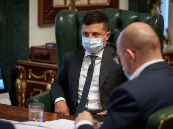 opu-pri-schodenniy-fiksatsiyi-ponad-2-tis-vipadkiv-covid-19-kilkist-smertey-zroste-do-40-50-za-dobu