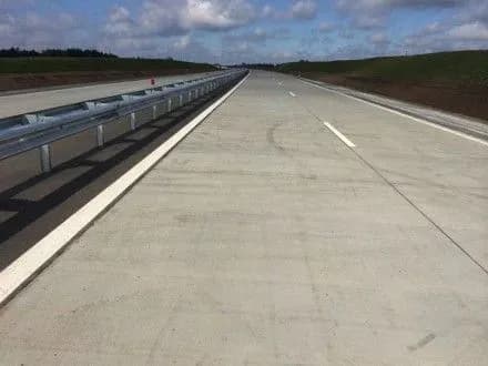 betonni-dorogi-v-ukrayini-za-scho-khvalyat-mininfrastrukturi