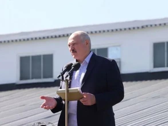 lukashenko-gotoviy-peredati-prezidentski-povnovazhennya-ale-za-odniyeyi-umovi