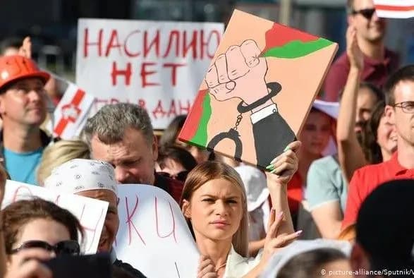 koordinatsiyna-rada-opozitsiyi-bilorusi-vimagaye-terminovoyi-zustrichi-z-vladoyu-ta-silovikami