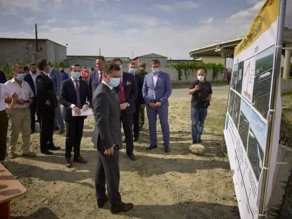 prezident-postaviv-dedlayn-po-pobudovi-pershoyi-chergi-mostovogo-perekhodu-khbk-tavriyskiy