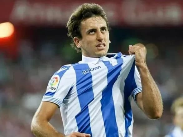 dvoye-gravtsiv-zbirnoyi-ispaniyi-zarazilisya-koronavirusom-pered-matchem-z-ukrayinoyu