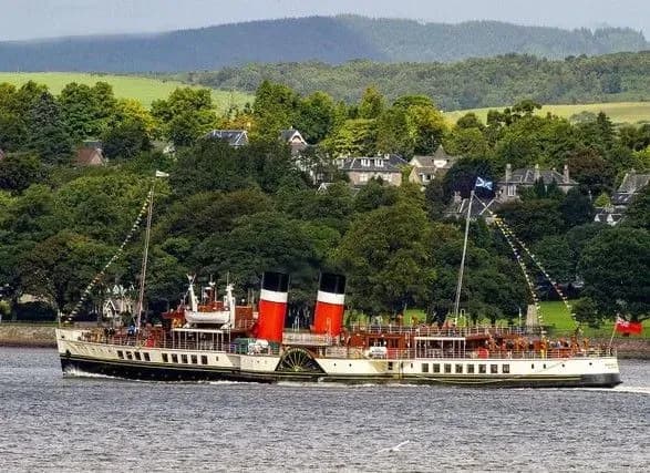 u-shotlandiyi-paroplav-vrizavsya-v-pirs-17-lyudey-postrazhdalo