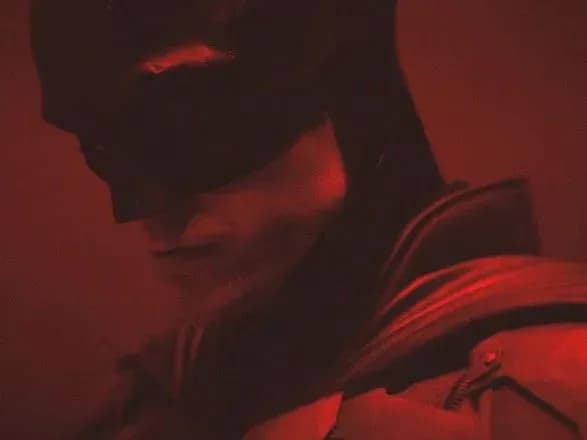 zyomki-betmena-znovu-prizupineni-u-pattinsona-znayshli-covid-19