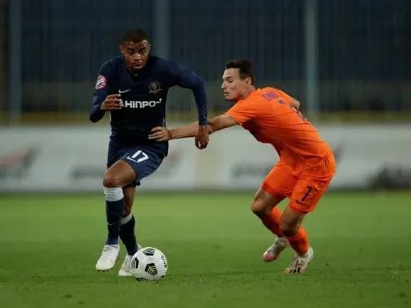 dnipro-1-zaznav-drugoyi-pospil-domashnoyi-porazki-v-chempionati-ukrayini