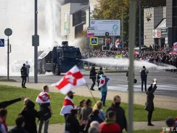 u-bilorusi-pochalisya-zatrimannya-siloviki-pustili-u-khid-vodometi