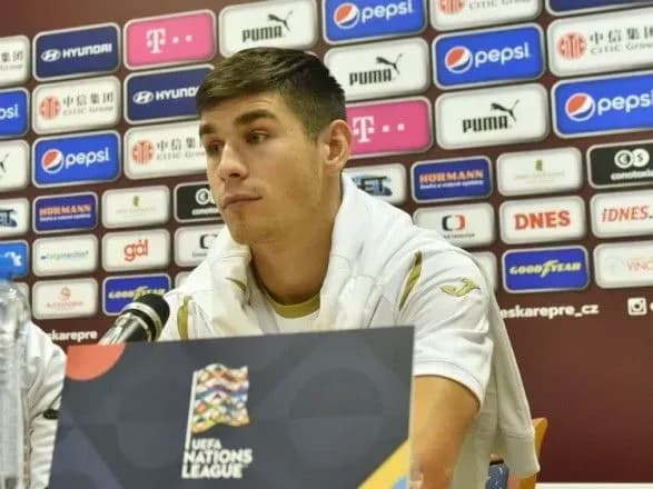 malinovskiy-nazvav-silnu-storonu-nimechchini-pered-groyu-v-lizi-natsiy