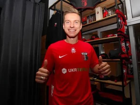 vidomiy-bloger-stav-futbolistom-fk-veres