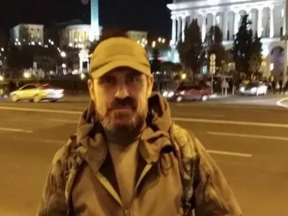 pomer-veteran-ato-yakiy-vchiniv-akt-samospalennya-u-tsentri-kiyeva