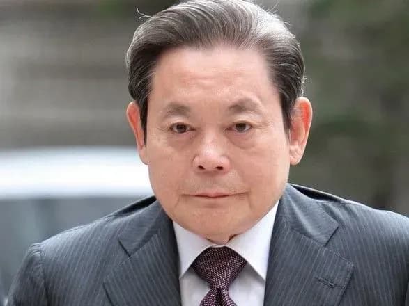 u-seuli-pomer-kerivnik-kontsernu-samsung-group