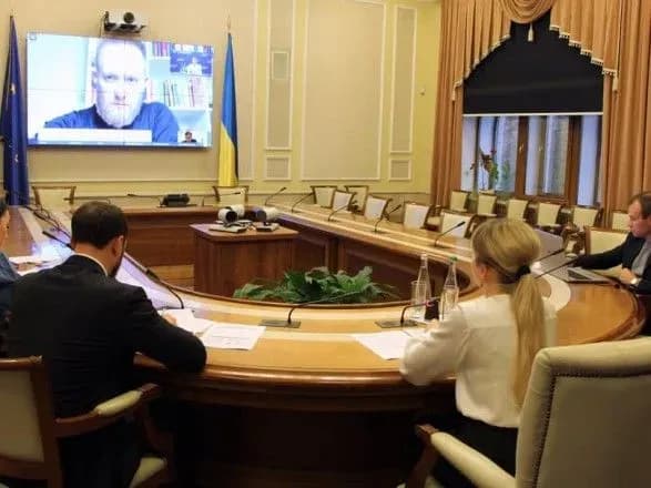 elektrobusi-za-rakhunok-podatkiv-na-vikidi-so2-u-minenergo-ye-ideya