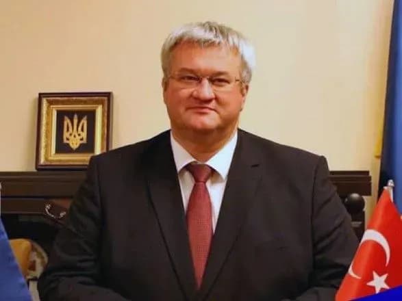 simya-posla-ukrayini-u-turechchini-samoizolyuvalasya-cherez-covid-19