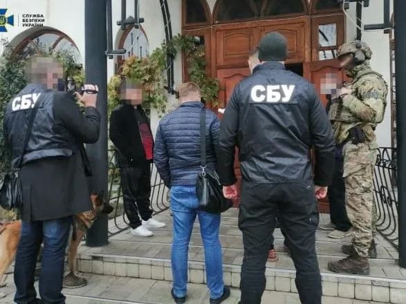 sbu-vikrila-skhemu-rozkradannya-koshtiv-pid-chas-remontu-shkil-ta-likaren-na-luganschini