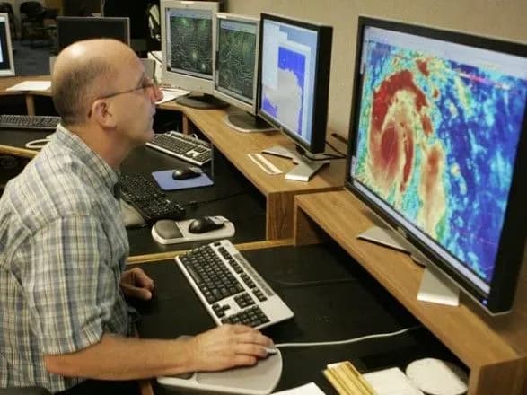 sogodni-v-ukrayini-vidznachayut-den-gidrometeorologa