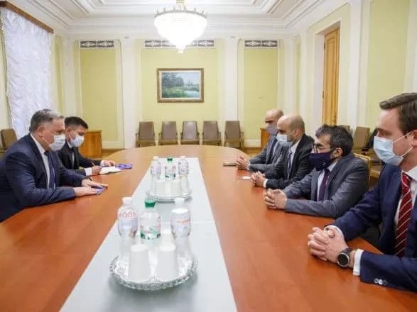 oboronni-kompaniyi-oae-zatsikavleni-u-novikh-kontraktakh-z-ukrayinoyu-op