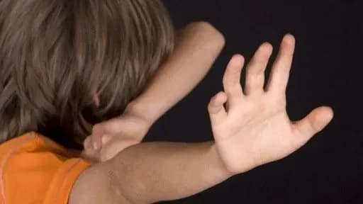 vchitelku-yaka-na-lvivschini-pobila-uchnya-zvilnili