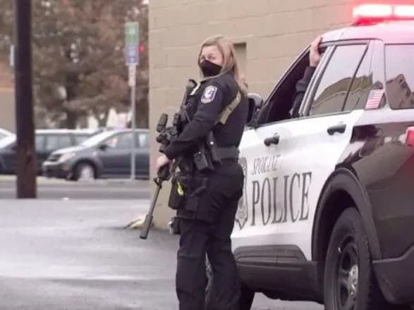 u-ssha-zatrimali-cholovika-yakiy-pogrozhuvav-pidirvati-ofis-demokrativ