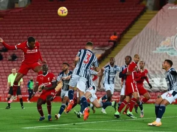 chinniy-chempion-angliyi-vshoste-v-sezoni-vtrativ-ochki-v-apl