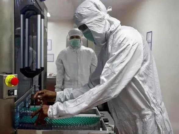 indiya-skhvalila-antikoronavirusnu-vaktsinu-astrazeneca