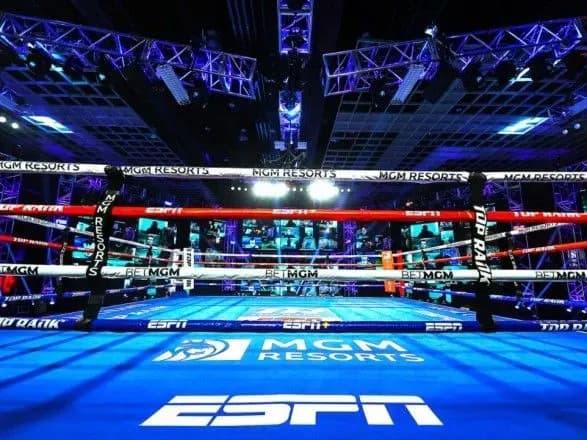 misyachna-zaborona-u-velikiy-britaniyi-perestanut-provoditi-bokserski-poyedinki