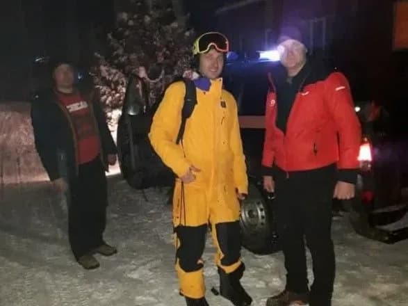 lizhnik-znayshovsya-medichnoyi-dopomogi-turist-ne-potrebuye