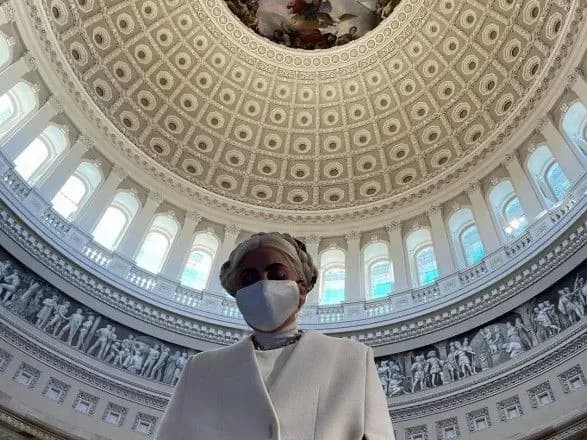 ledi-gaga-zapostila-foto-z-kapitoliyu-za-kilka-godin-do-inavguratsiyi-baydena