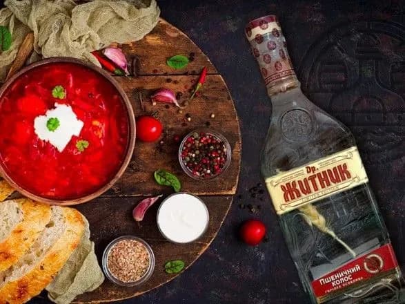 pidnyati-kelikh-za-sobornist-ukrayini-dr-zhitnik-rozpoviv-pro-koloritni-ukrayinski-kokteyli