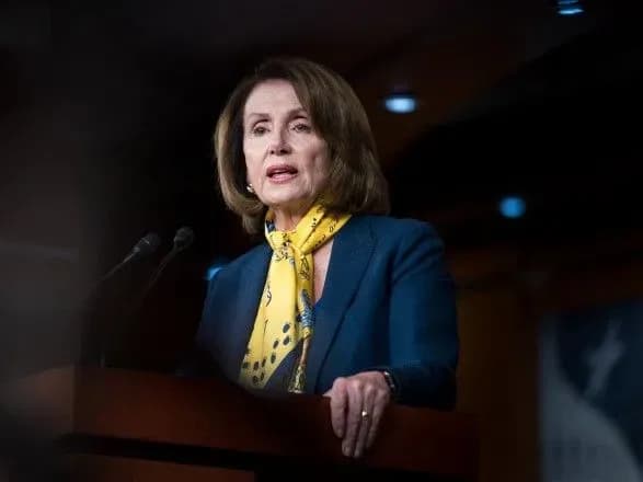 u-ssha-zaareshtuvali-zhinku-yaka-zayavila-pro-namir-zastriliti-nensi-pelosi